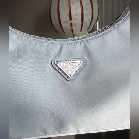 Prada nylon Re-Edition 2000 (astral blue) - Picture 11 of 15